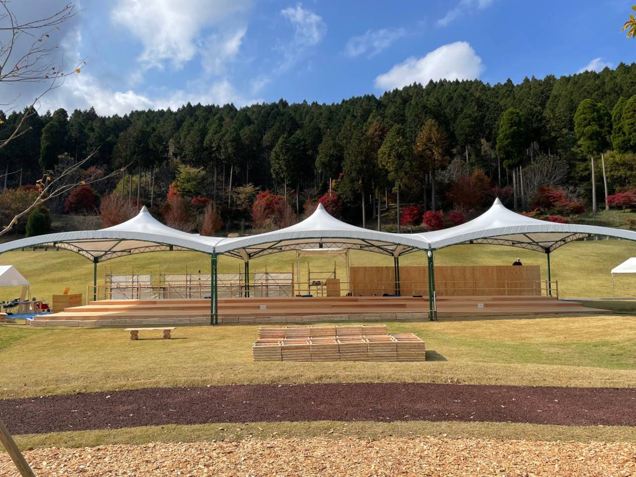 秋篠宮ご夫妻がご出席された「全国育樹祭」にて、ウッドデッキとウッドフェンスを施工致しました！