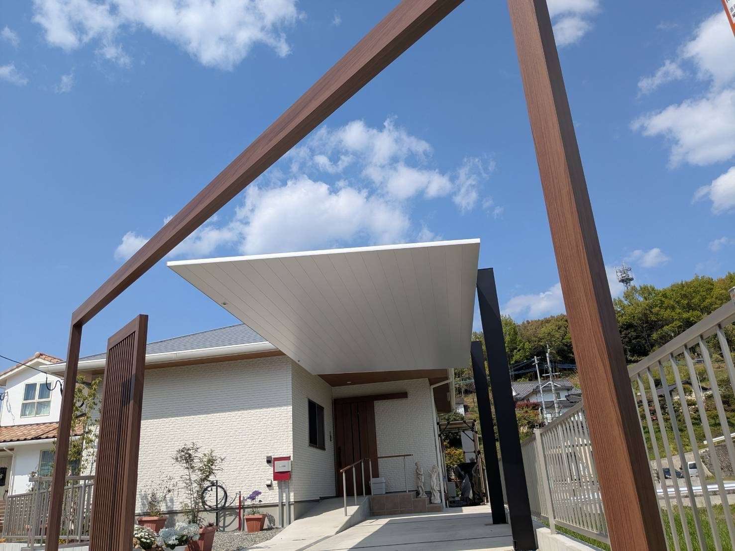 シンプルスタイリッシュなカーポートSC｜大分市