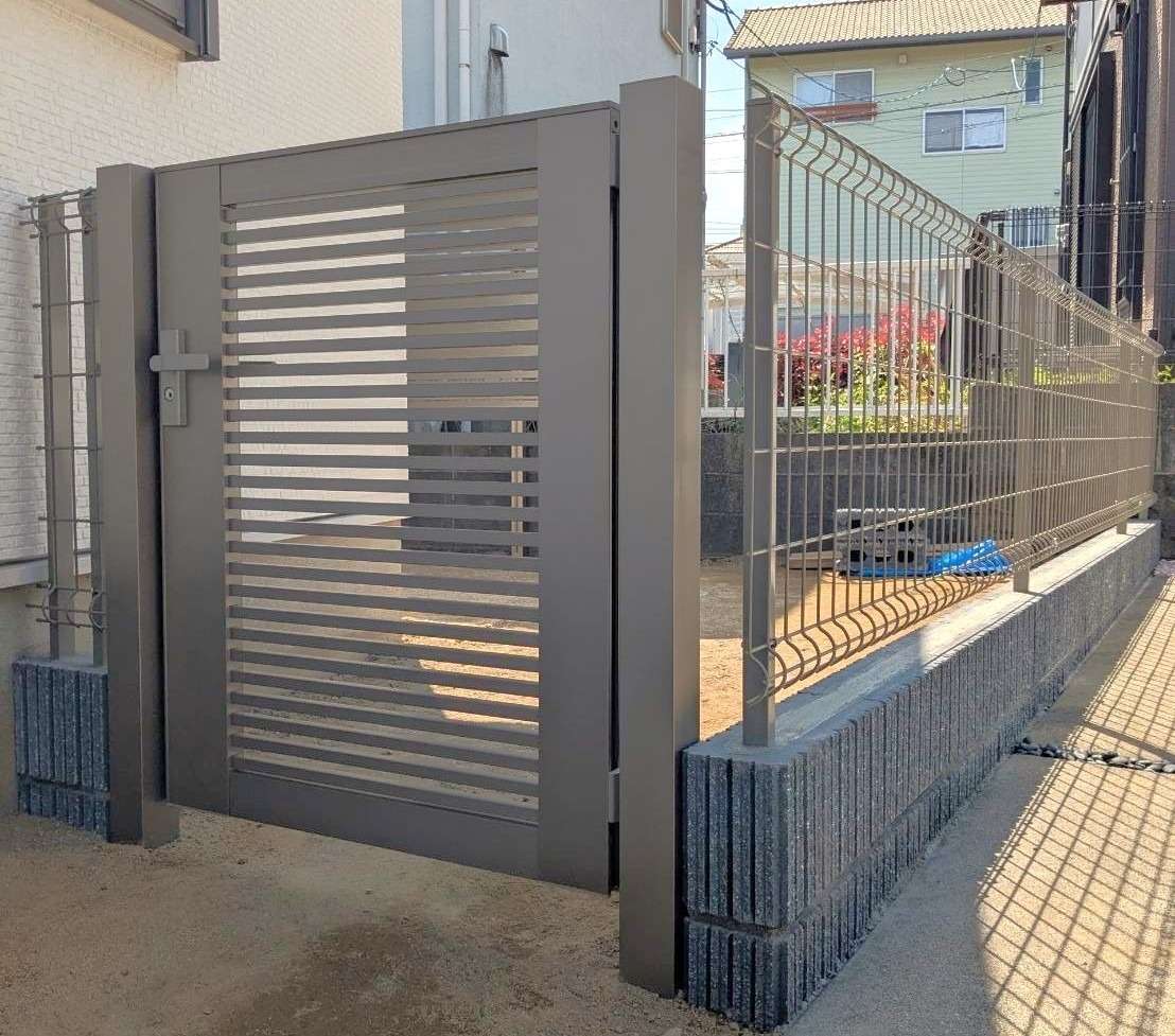 境界フェンスと門扉設置｜大分市