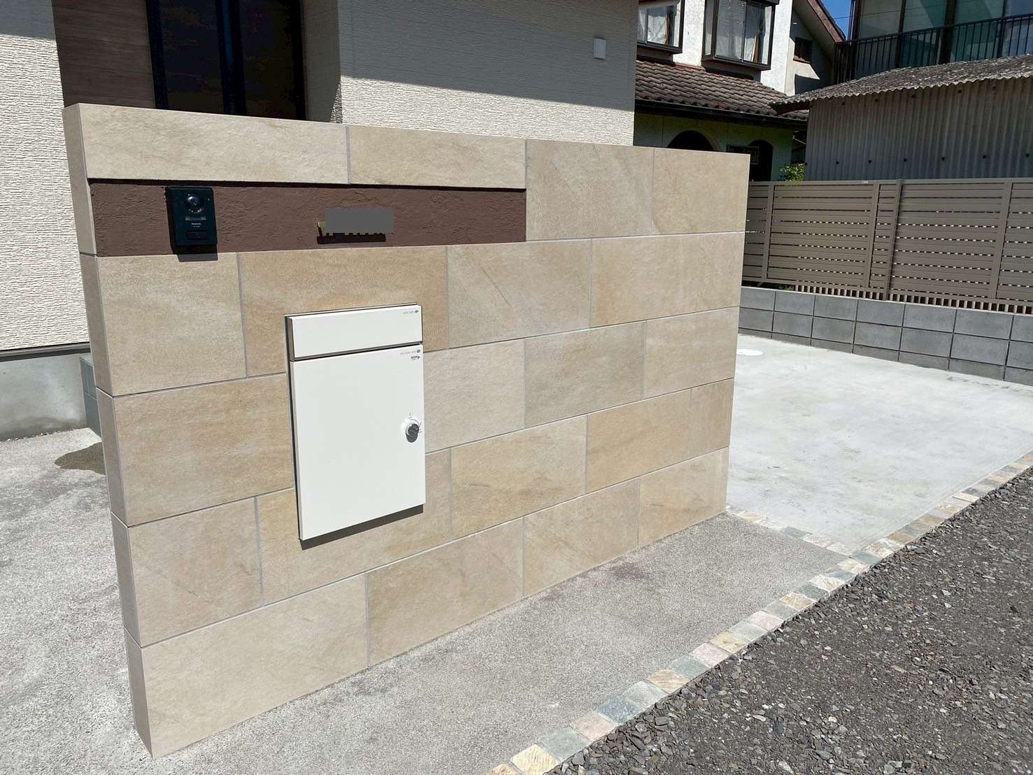 高級感漂うタイル門柱｜大分市