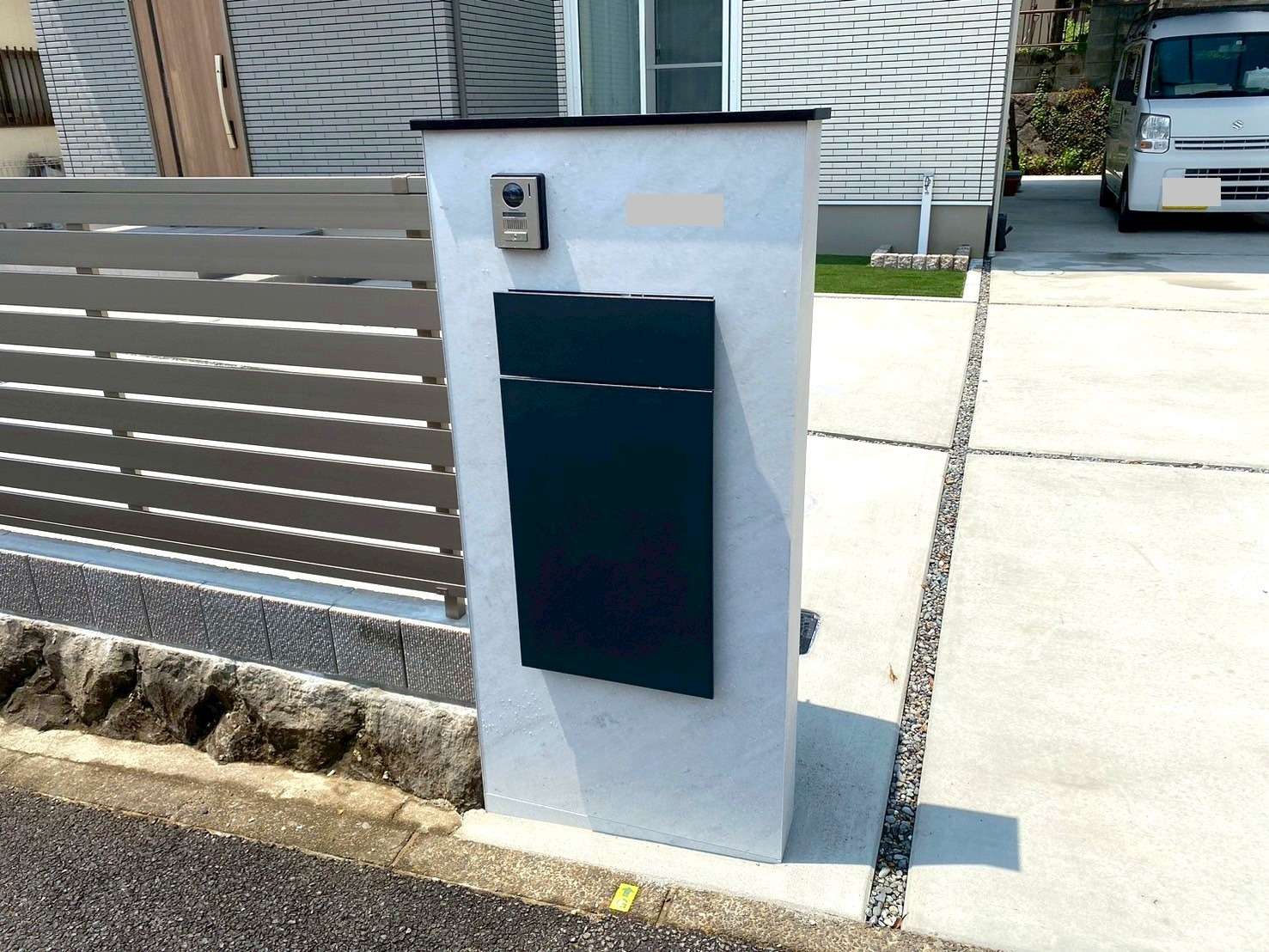 無駄のないシンプルデザインの機能門柱FK｜大分市