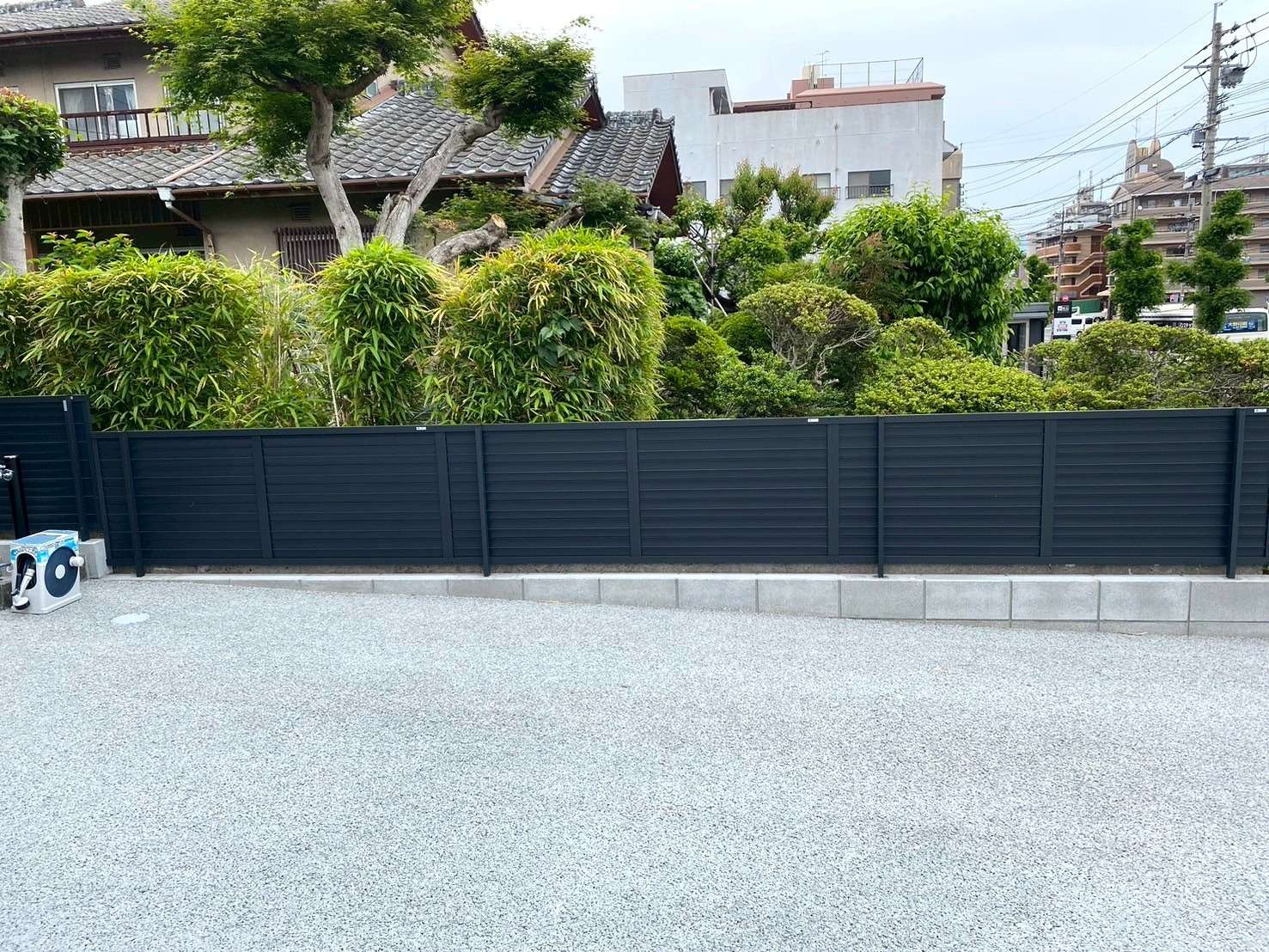 長距離にわたる目隠しフェンス設置｜大分市