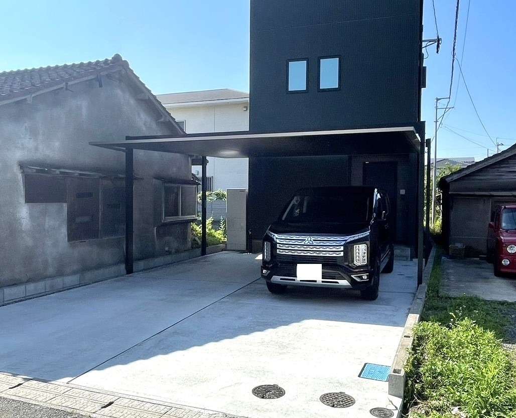 車内温度が上がりにくいポリカレスカーポート｜大分市