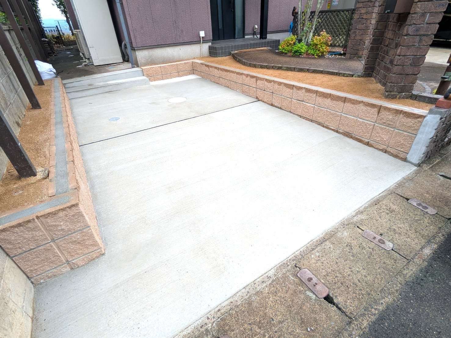 コンクリート舗装でお庭から駐車スペースに｜大分市