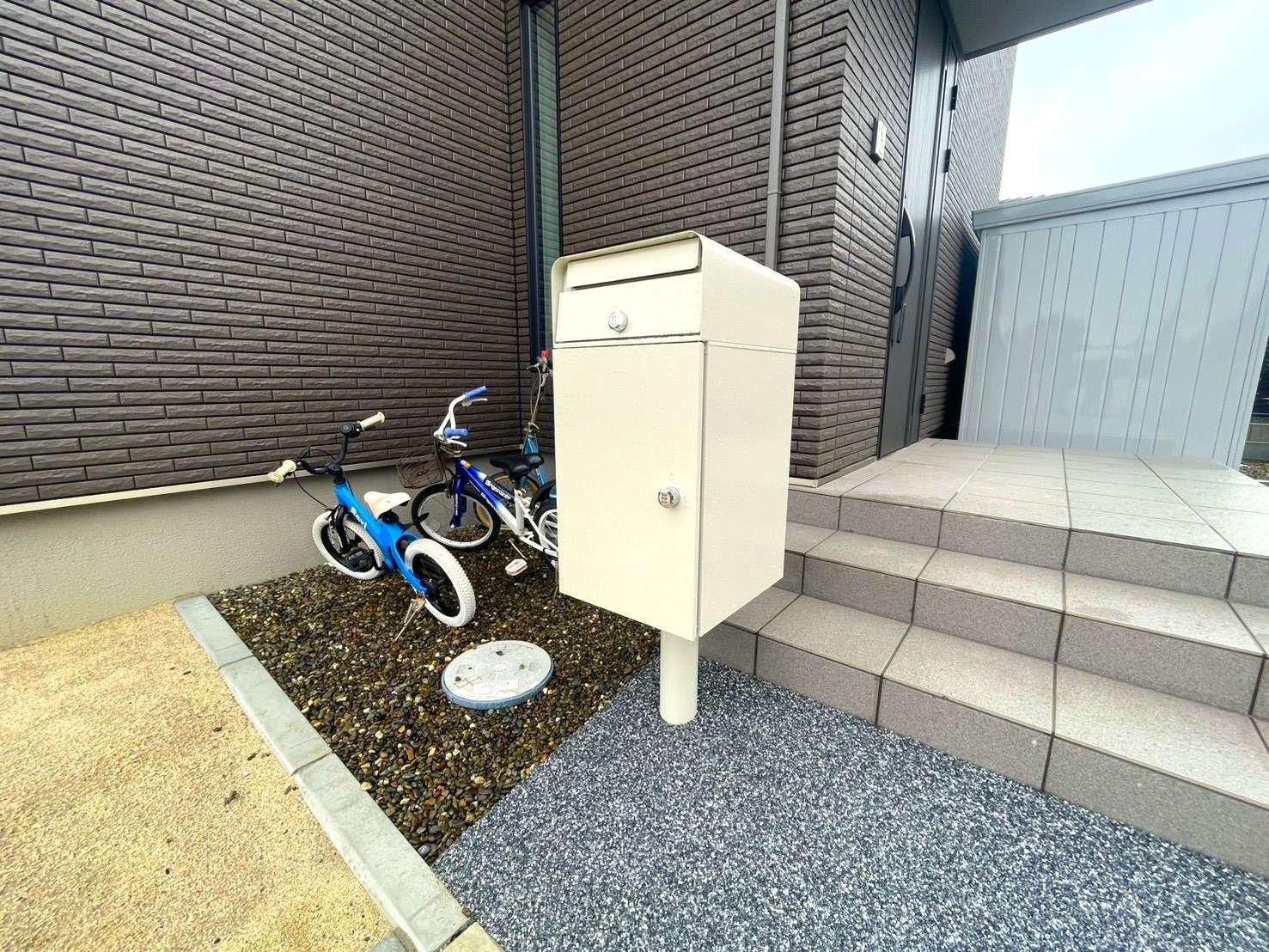 シンプルでおしゃれなポスト・宅配ボックス｜大分市