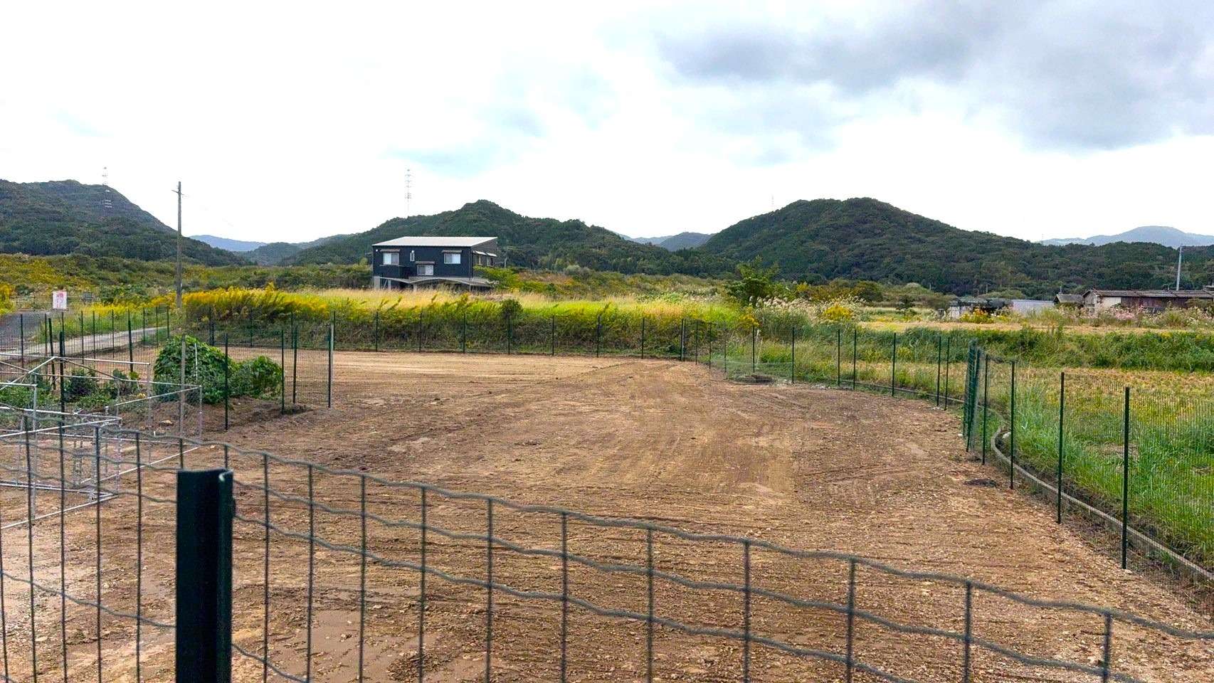 ワンちゃんがのびのび走り回れる防護柵｜大分市