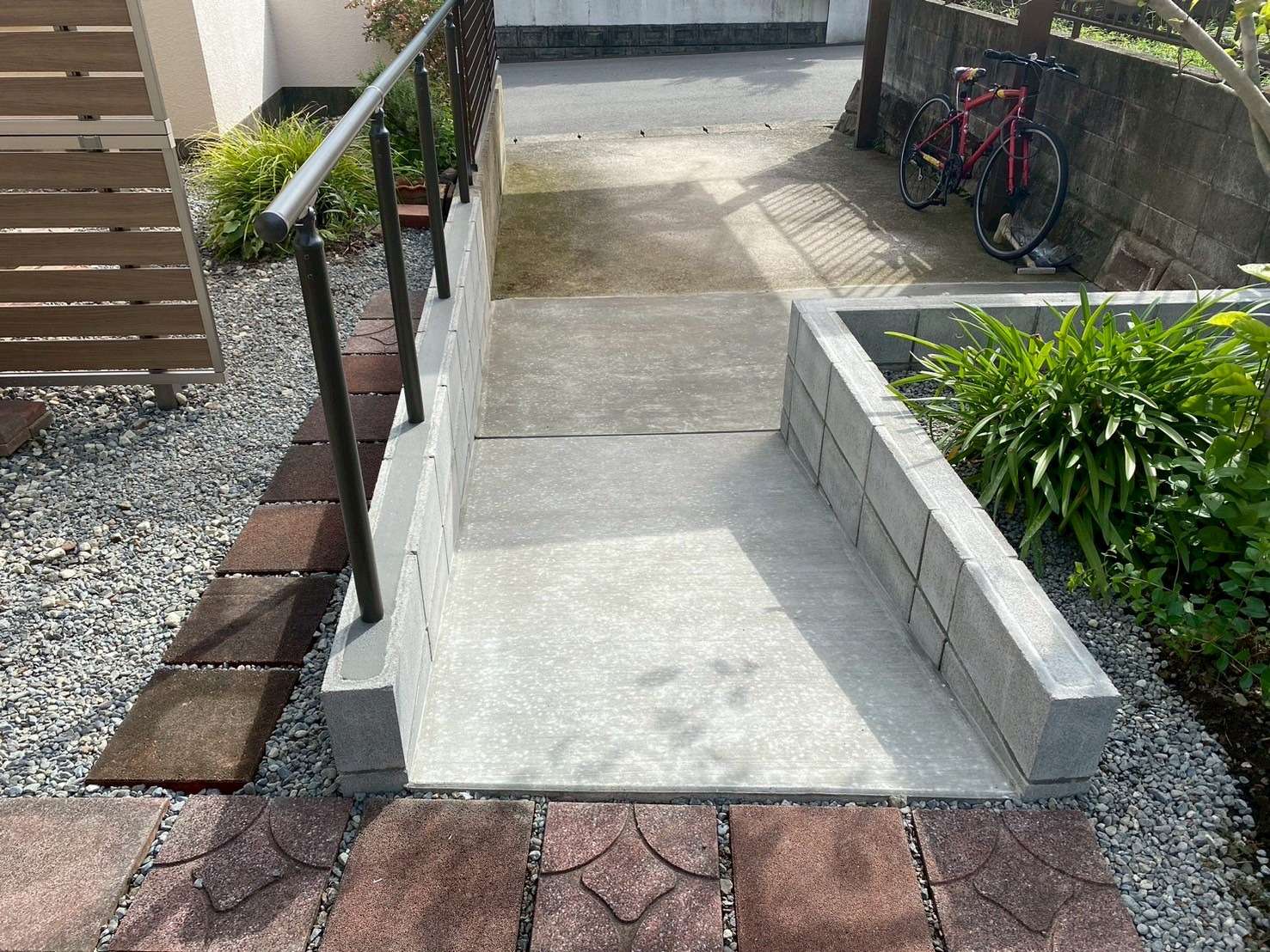 駐車場拡張＆通路新設して動線効率UP！｜大分市