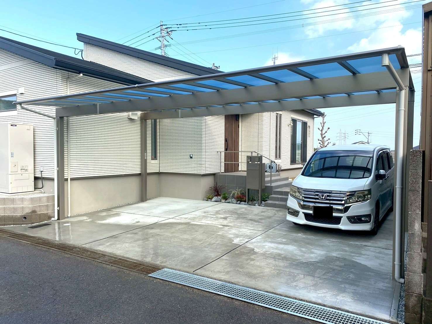 広々使える３台用カーポート｜大分市