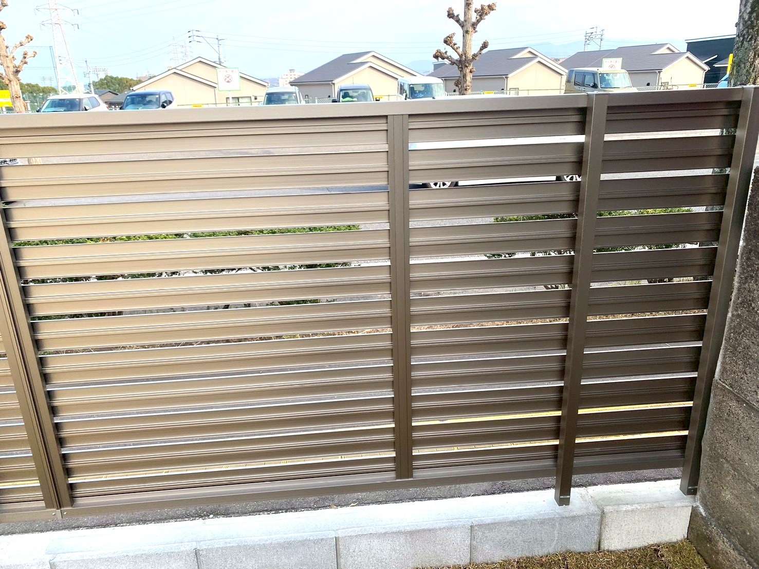 目隠しフェンスで歩道からの視線をカット｜大分市